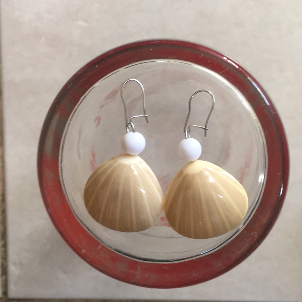 SHELL EARRINGS - Picture 8 of 8